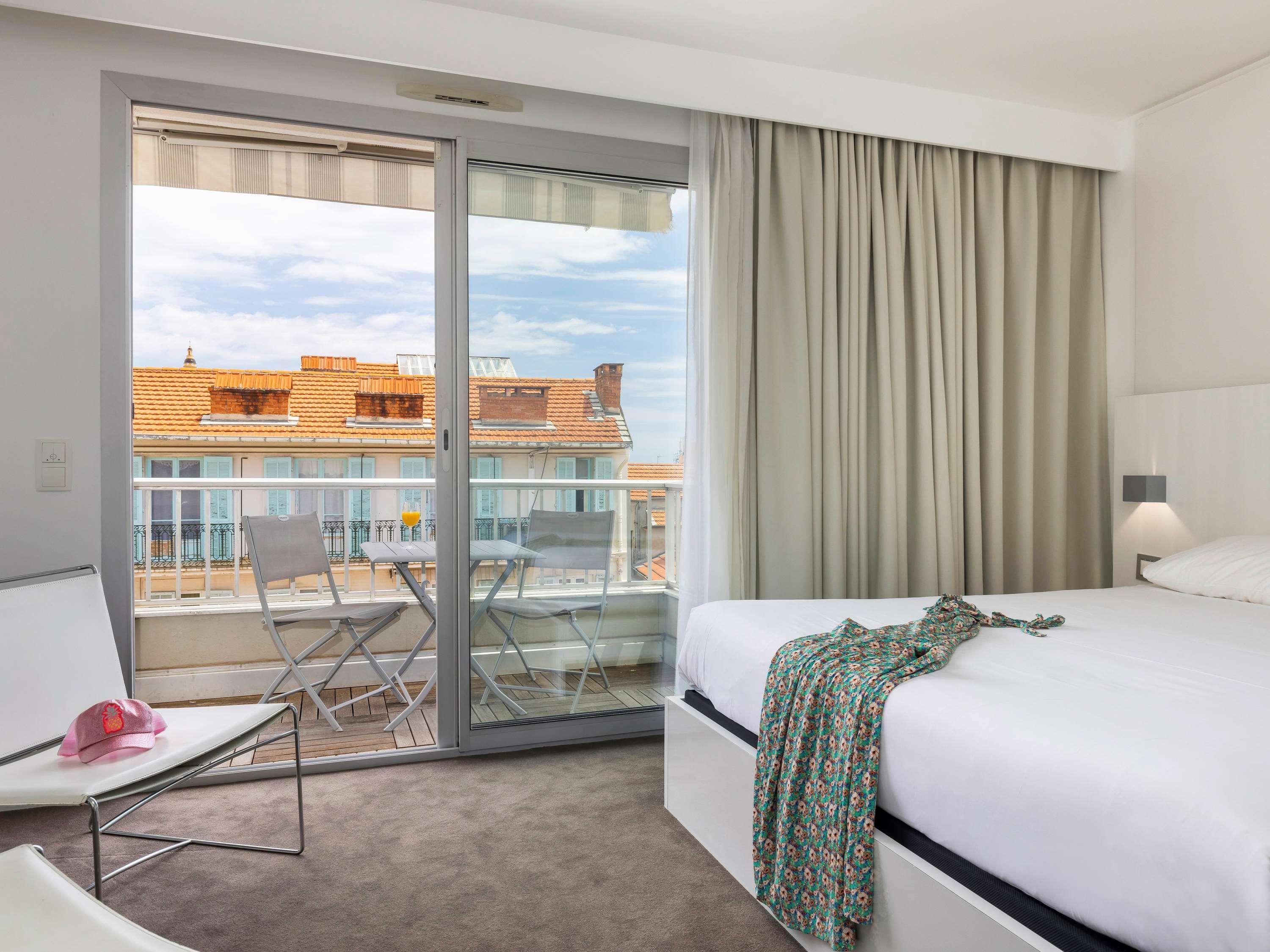 Ibis Styles Menton Centre Hotel Exterior photo