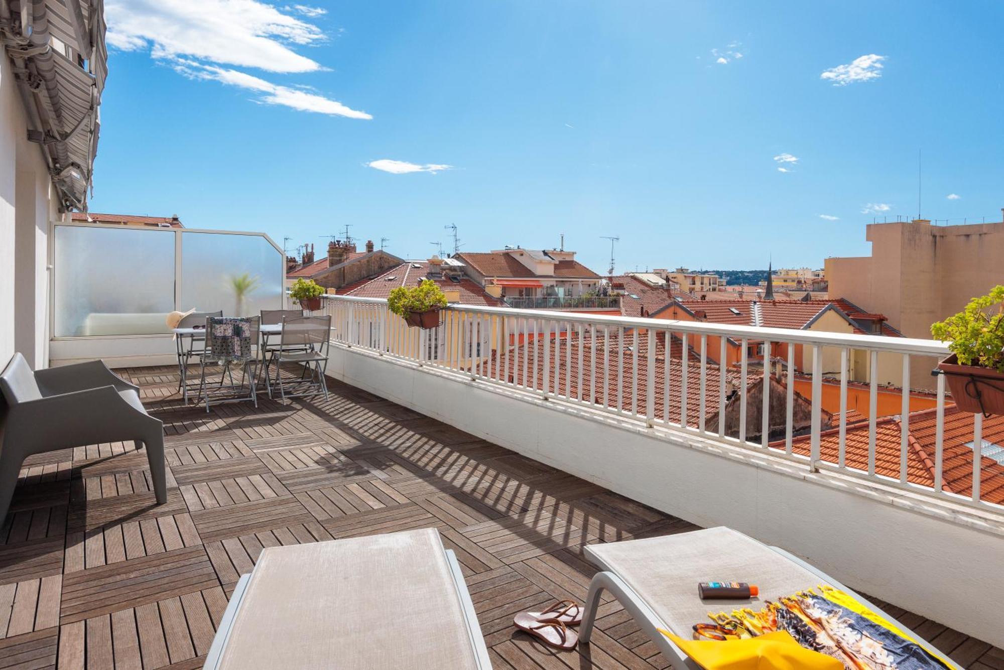 Ibis Styles Menton Centre Hotel Exterior photo